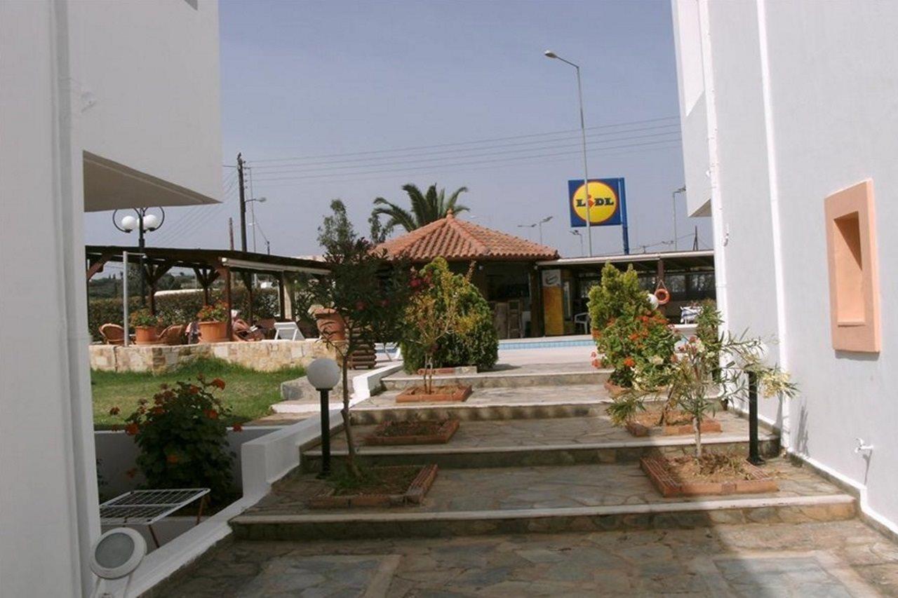 Ifigenia Apartments Hersonissos  Bagian luar foto