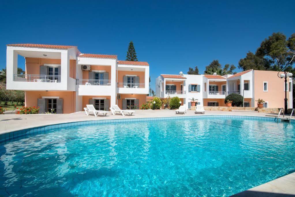 Ifigenia Apartments Hersonissos  Bagian luar foto