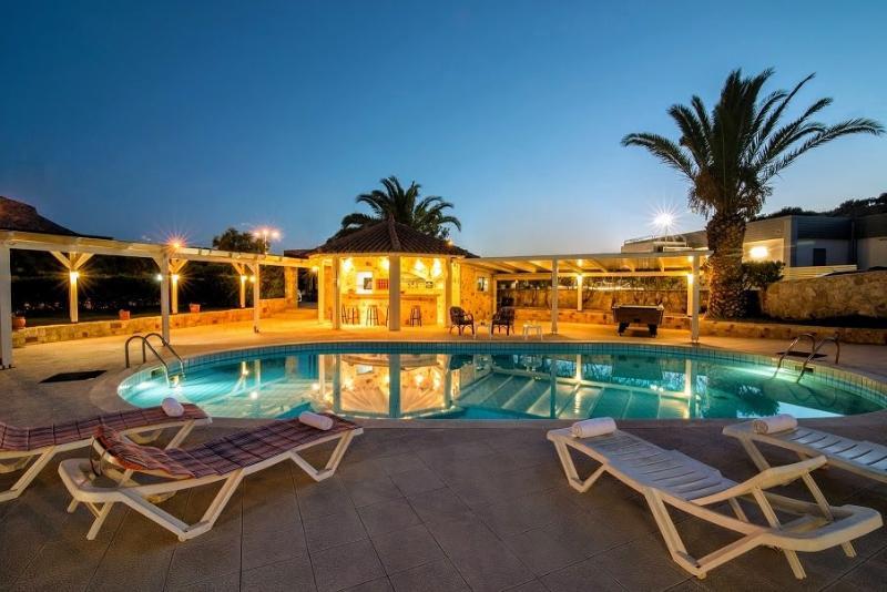 Ifigenia Apartments Hersonissos  Bagian luar foto